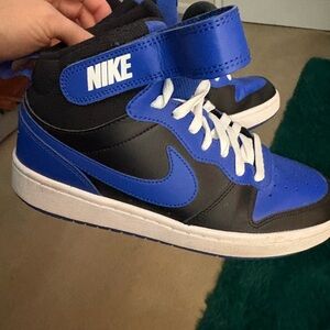 Nike Kids Royal Blue and Black Sneakers